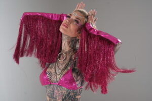 14762 - Fuchsia color tinsel sleeve cover