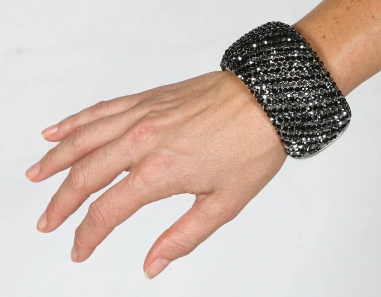 40017 - Hinged Rhinestone Bangle - Image 4