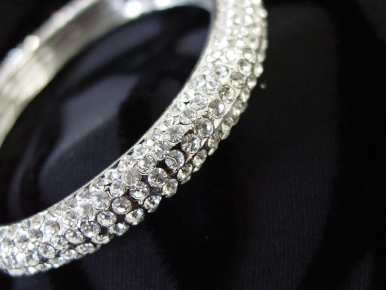 40318 - Rhinestone Hinged Bangle - Image 13