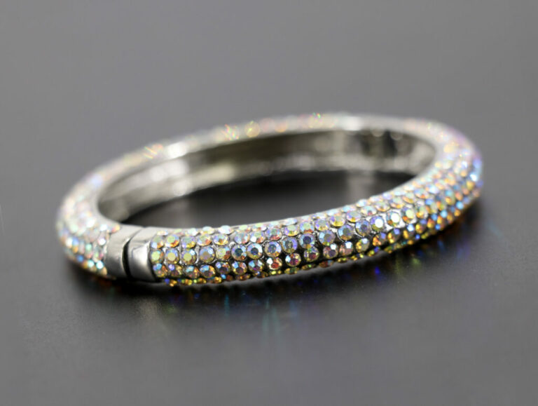 40318 - Rhinestone Hinged Bangle - Image 3