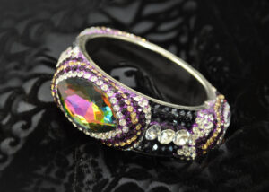 40320 - Rhinestone Bangle with Large Oval