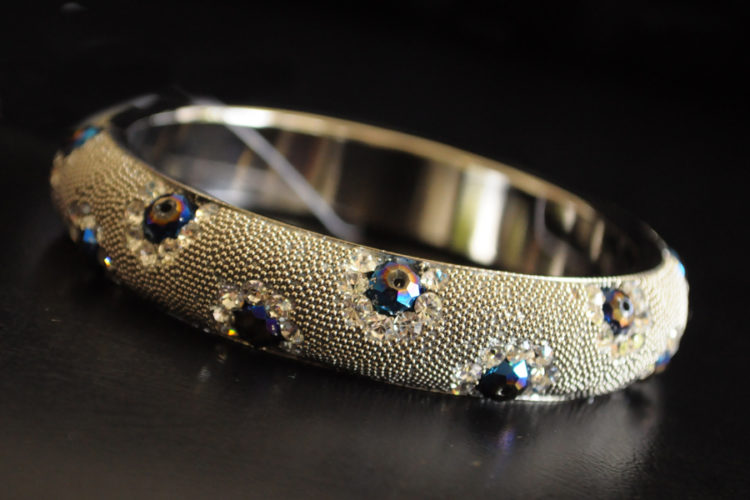 40496 - Rhinestone Bangle - Image 4