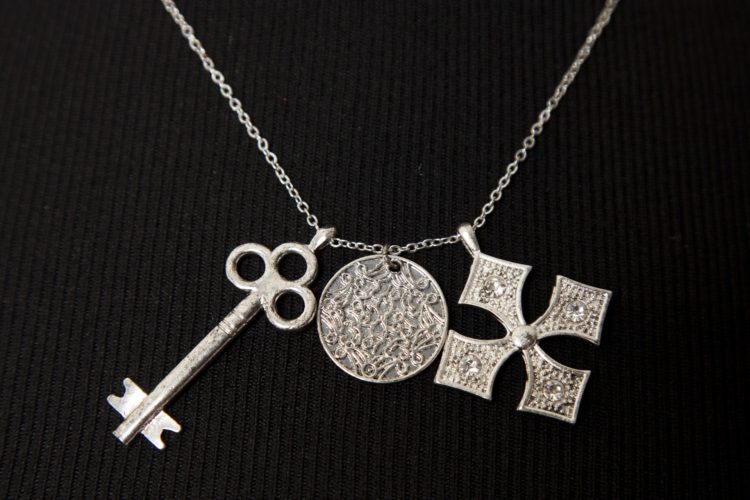 55157 - Necklace Key with Multi Charm Pendant - Image 2