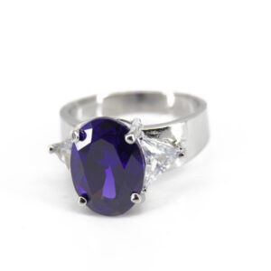 667 - Oval Rhinestone Ring