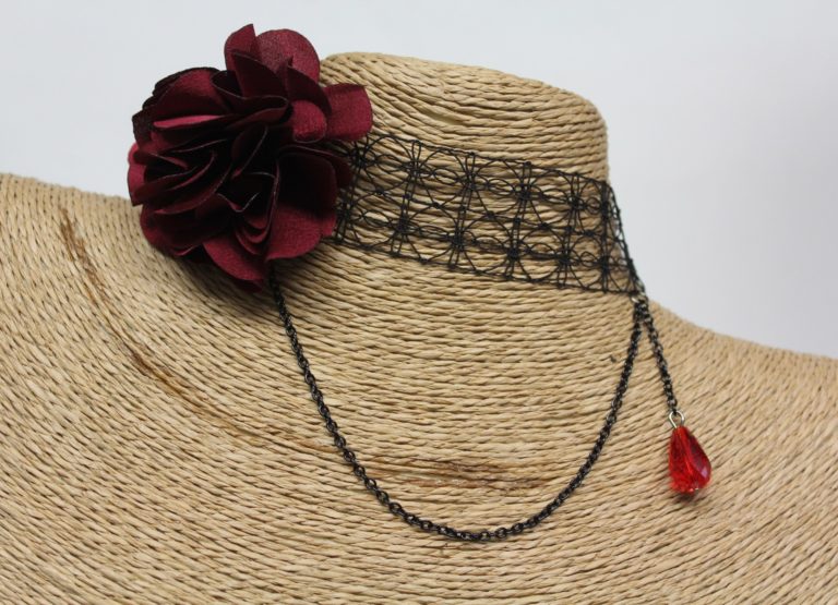 68689 - Red Rose Choker - Image 2