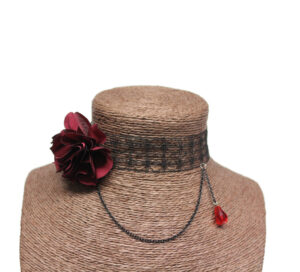 68689 - Red Rose Choker