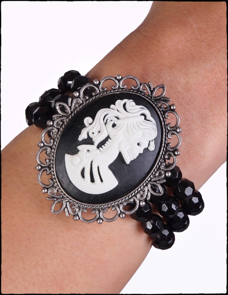 69015 - Bracelet with Beads and Cameo - Image 3