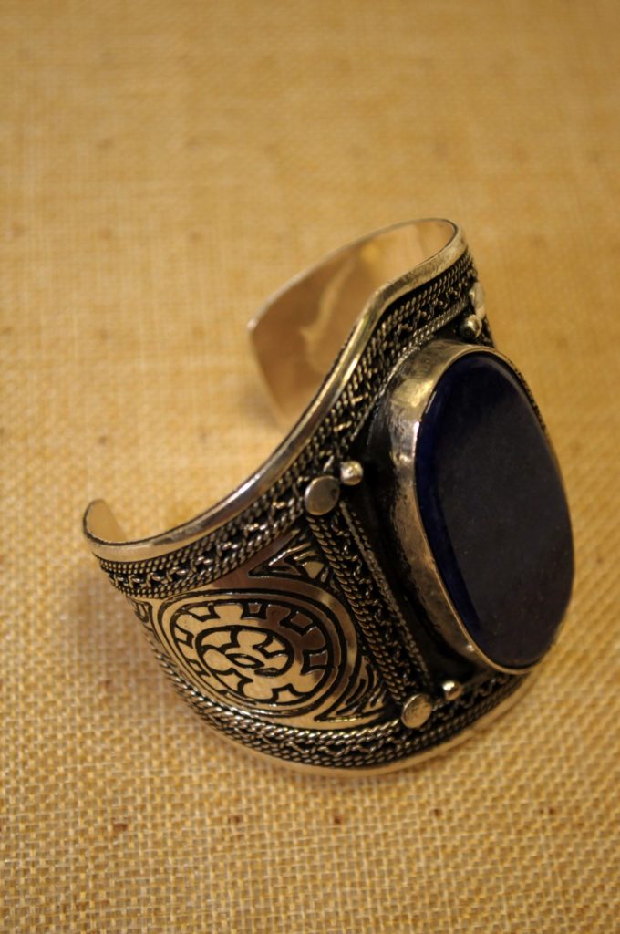 99044 - Tribal Metal Cuff with Stones - Image 2