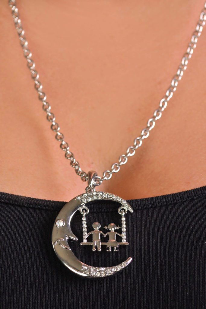 LC240 - Silver with clear stones friendly kids on the moon - Image 2