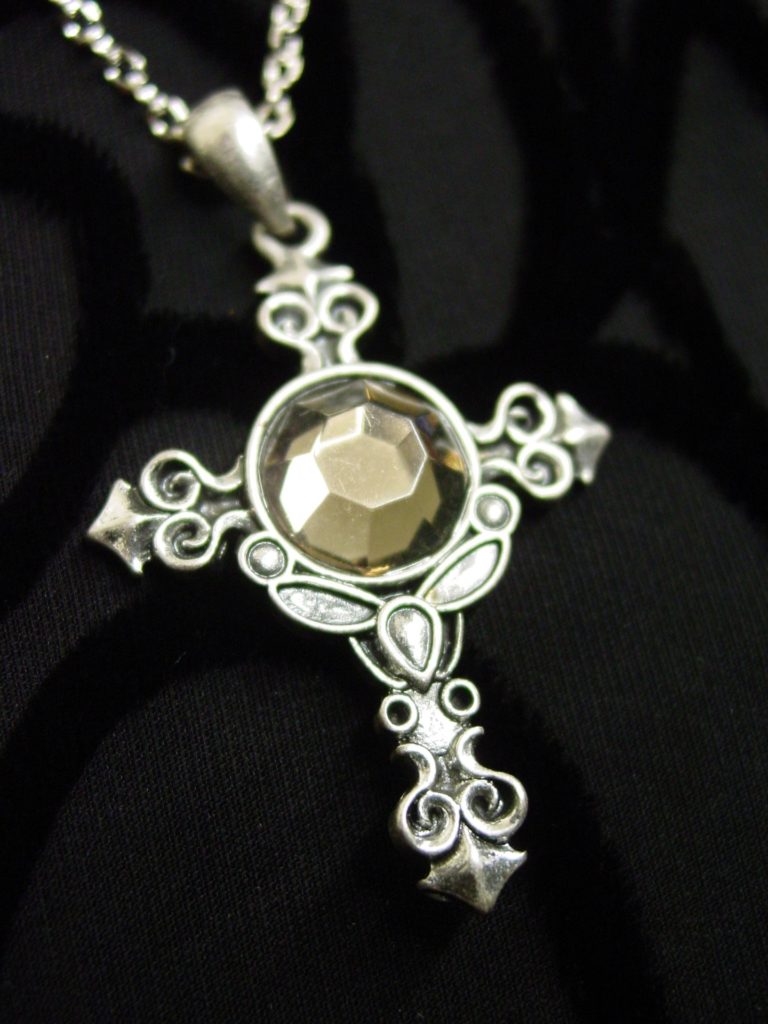 LC487 - Cross with Gem in Center - Image 2