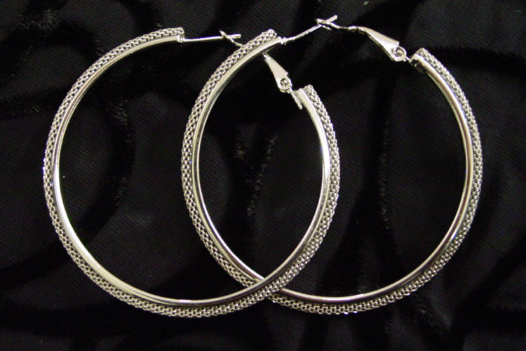 LFE21662 - Mesh Hoops Earring - Image 4