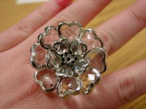 LFR45902 - Crystal Heart stretch ring - Gold