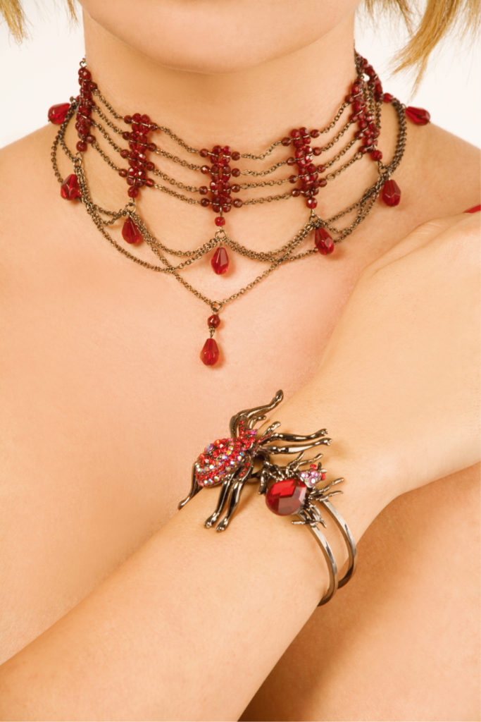 NC157 - Victorian Choker - Image 4