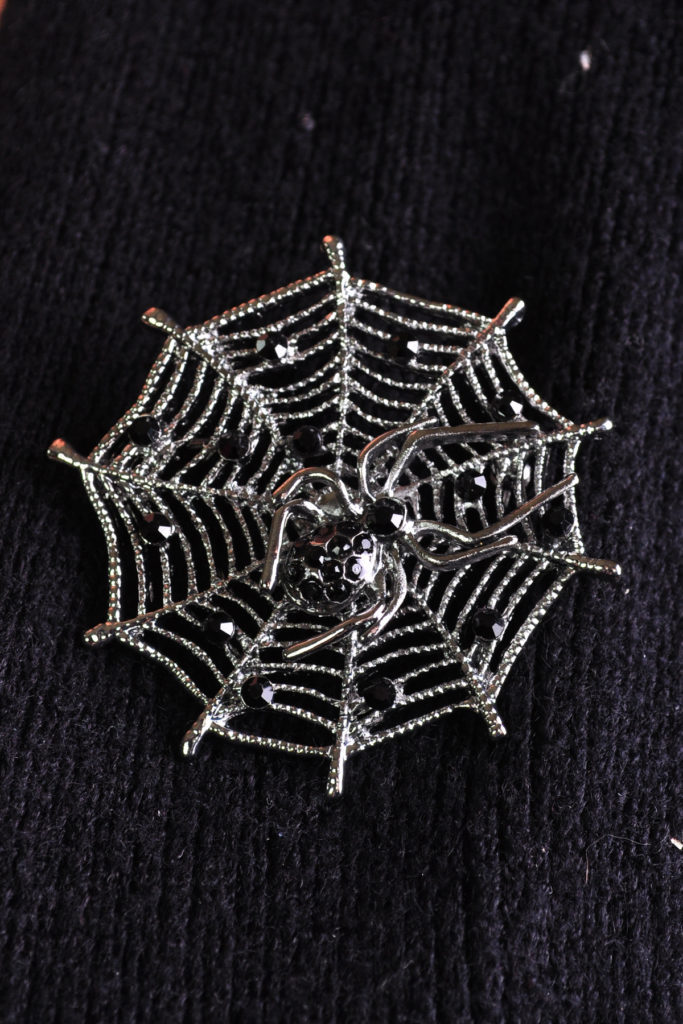 P4890 - Cobweb Brooch, Black Rhinestones - Image 4