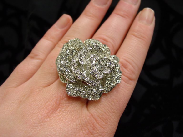 R1014 - Stretchy Rose Ring Floral - Image 2