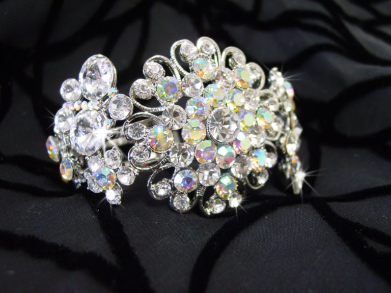 40329 - Fancy Heart Rhinestone Bangle Clear/AB - Image 2