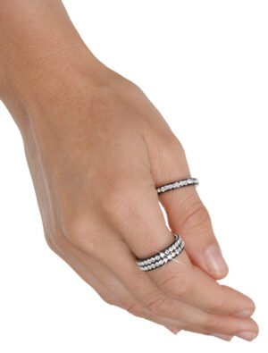 675 - 1 Row Ring - Black/Silver