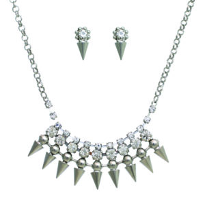 13490 - G Rhinestone Center with Spike CR