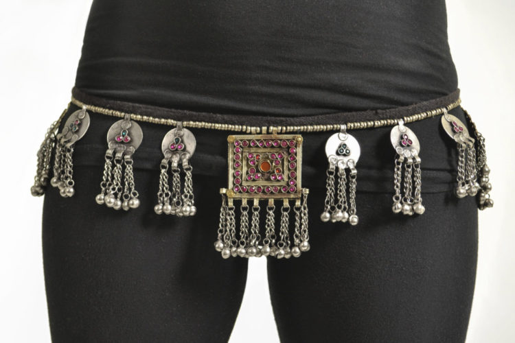1947 - Belt - Afghan - Square Center with Circle ring flat coins ad bells - thin top - Image 2