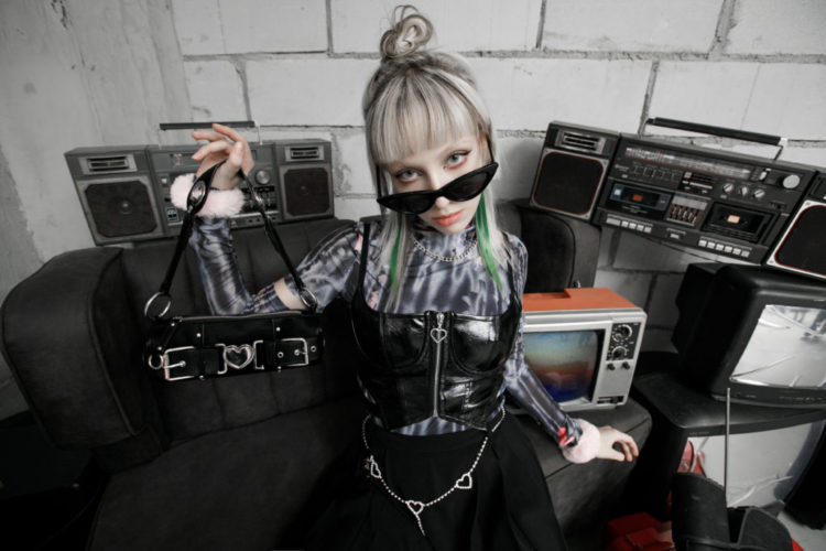 OPT574 - Rave top - Image 12