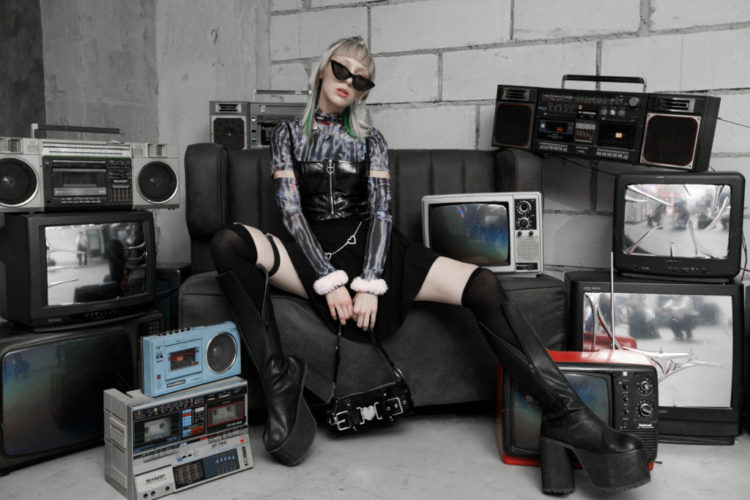 OPT574 - Rave top - Image 11