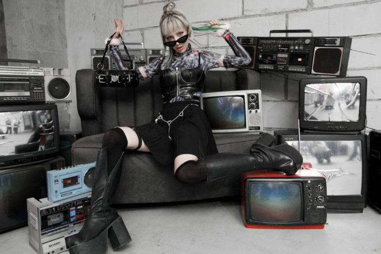 OPT574 - Rave top - Image 4