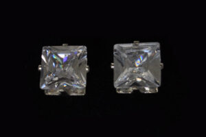 20380 - SQ CZ Stud - acrylic boxed (10mm /3.50 CT)