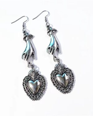 55496 - Dainty Hands and Heart Earrings....