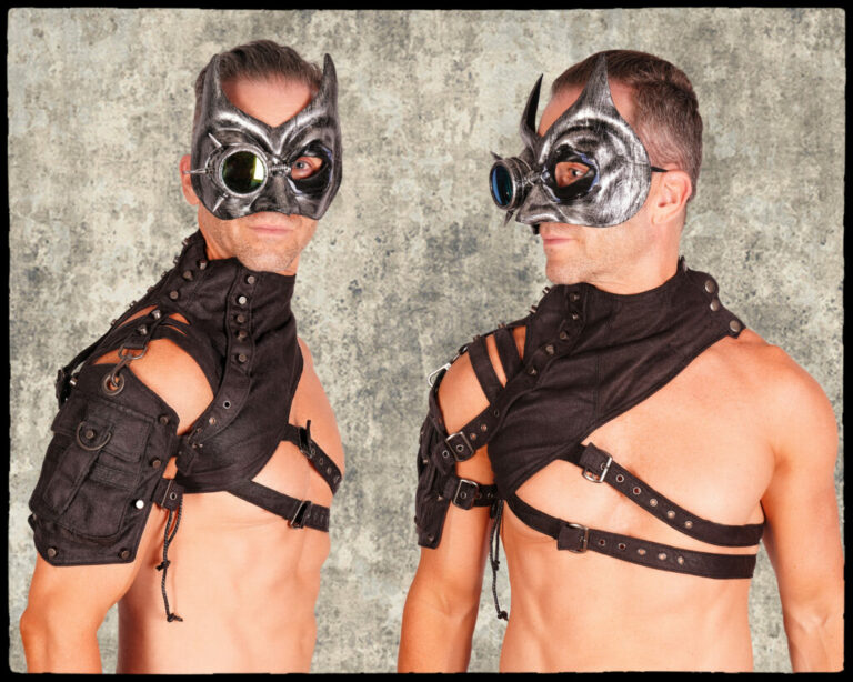 GC31765 - Gothic Black Shoulder Harness - OS