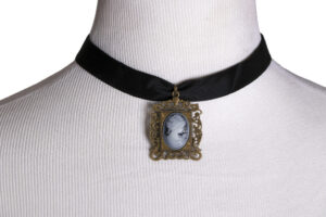 55401 - Choker Lace Necklace with Cameo