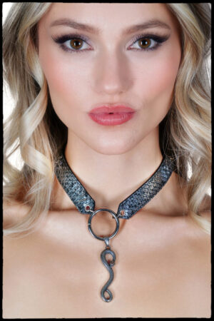 BZ07 - Snake pendant choker
