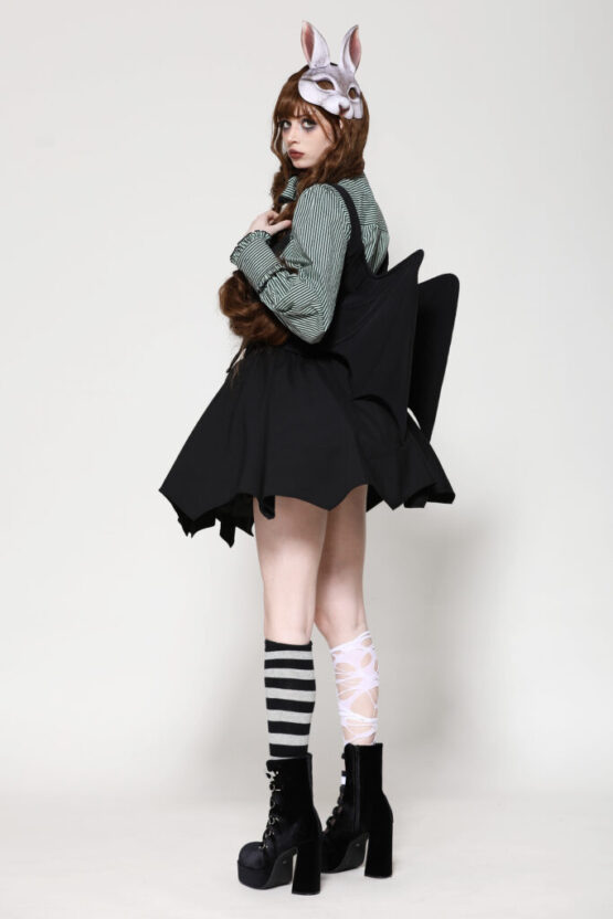 VW022 - Dark batwing vest - Image 5