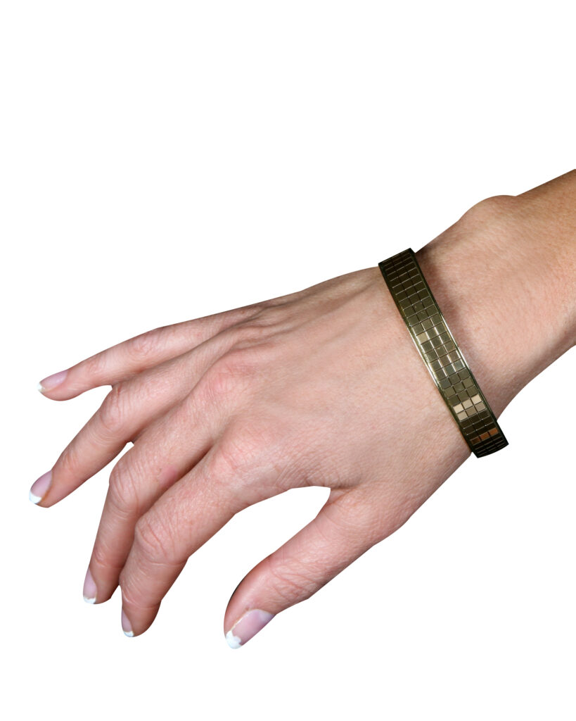 8240_Gold