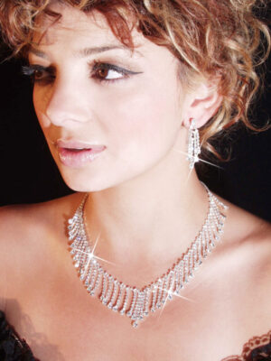 XL1502 - Necklace daisy drops